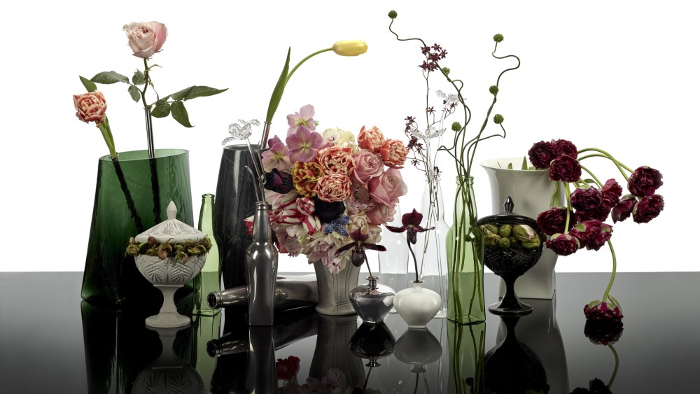 kris-van-assche-is-modernizing-flower-arranging-—-and-candy-dishes, too
