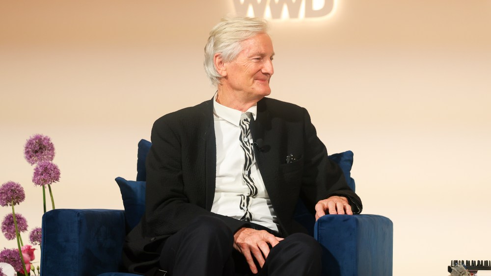 james-dyson-walks-his talk