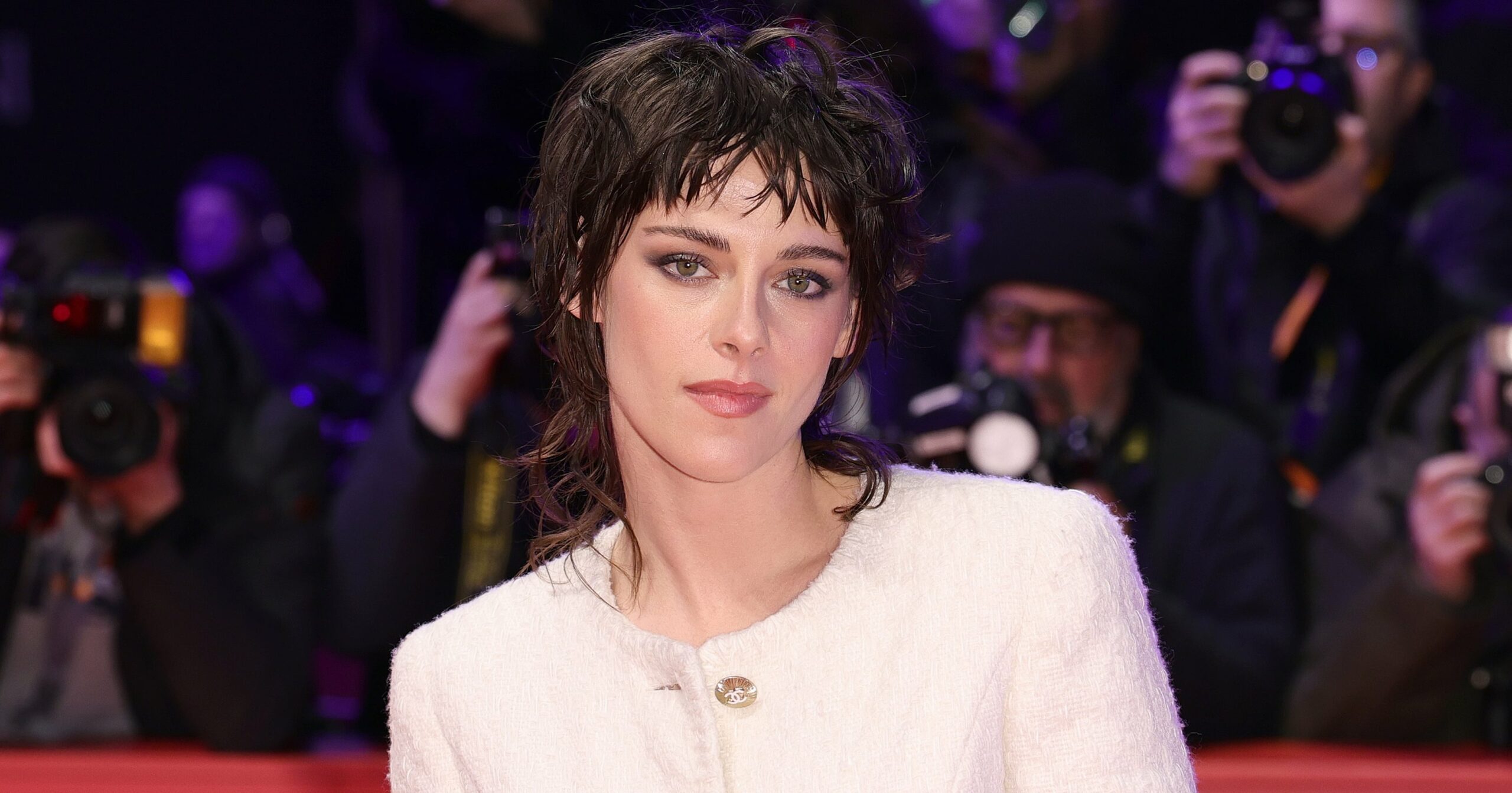 kristen-stewart-just-resurrected-dip-dye-hair