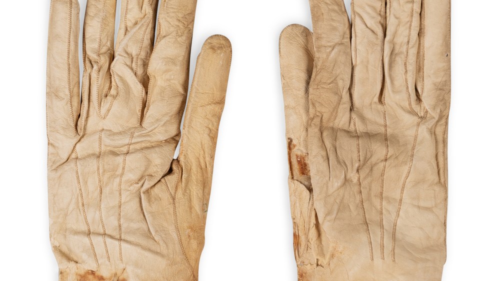 abraham-lincoln-memorabilia-auction-racks-up-$7.9 million