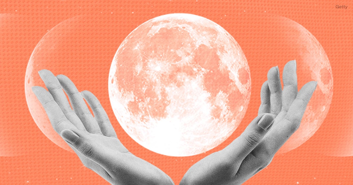 how-to-get-the-most-out-of-the-different-moon-phases,-according-to-a-bruja