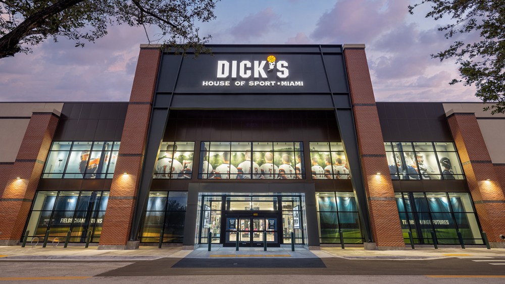 dick’s-sporting-goods-delivers-record-q1-sales,-maintains-full-year guidance