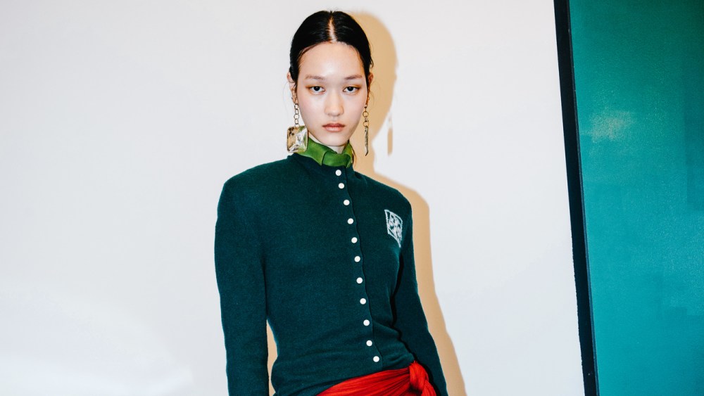 tory-burch-resort-2026:-twisting archetypes
