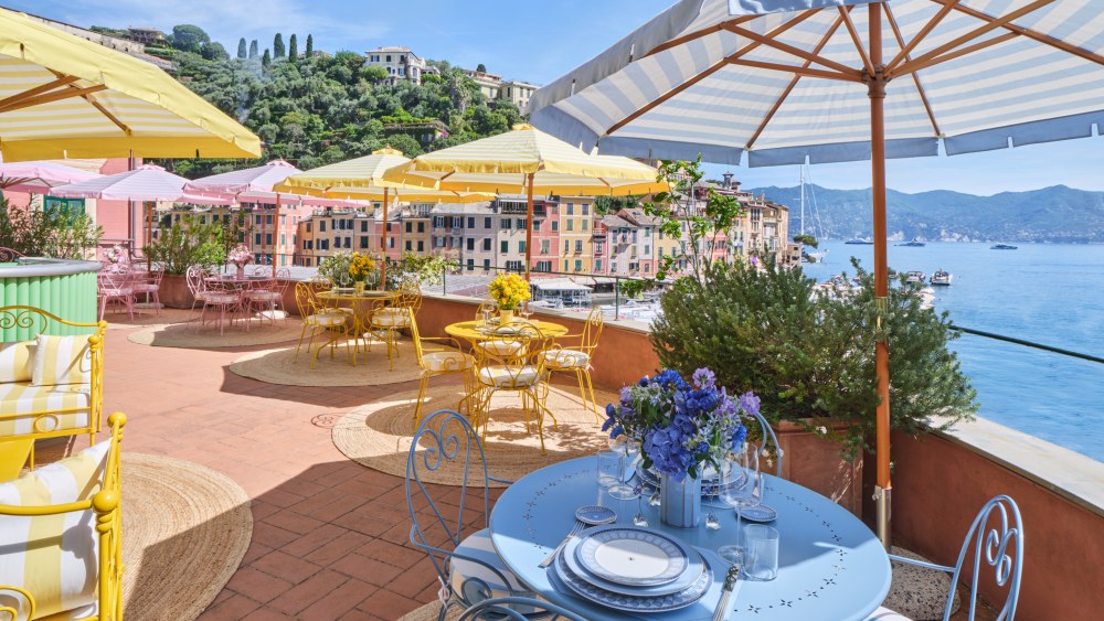 swarovski-lands-in-portofino-with-colorful-takeover-of-cracco restaurant
