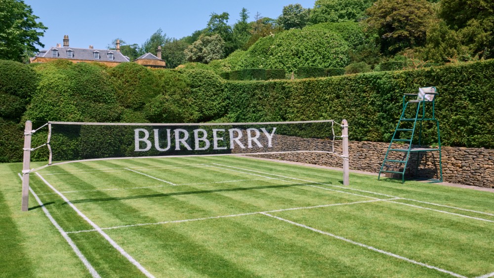 burberry-showers-the-british-countryside-with-checks-in-collaboration-with-the newt