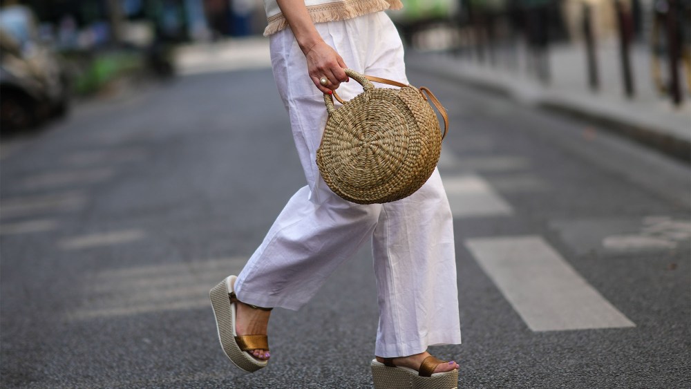 the-11-best-linen-pants-for-easy,-breezy-summer style