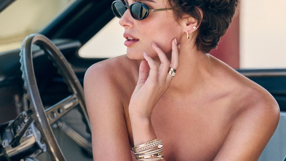 jared-jewelers-gets-intimate-with-its-‘love-highway’ campaign