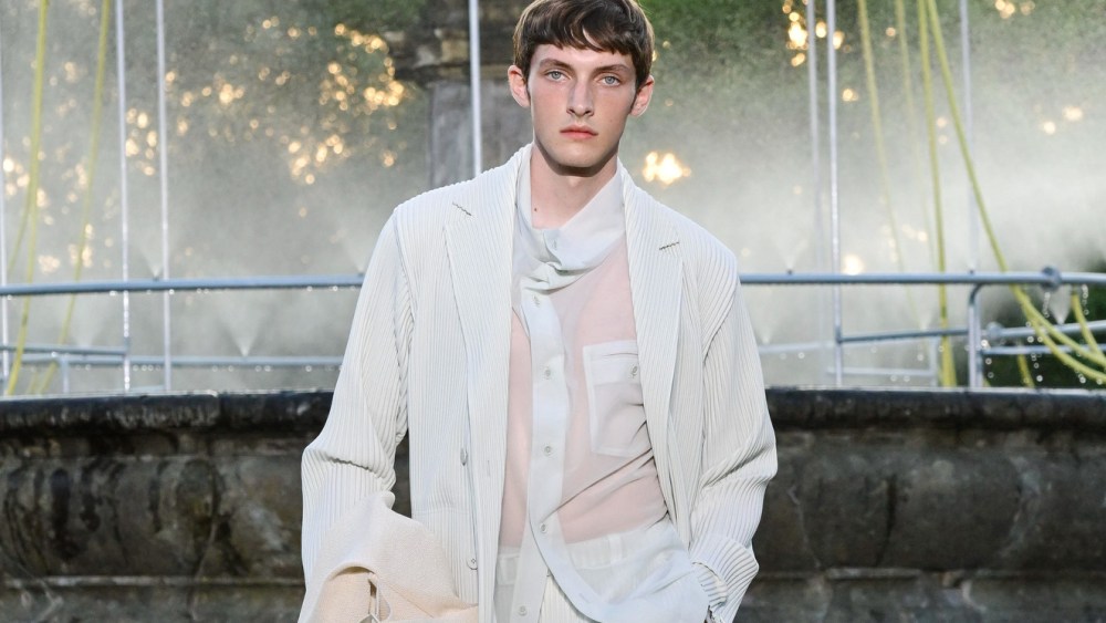 homme-plisse-issey-miyake-men’s-spring-2026:-make-the-everyday-very special