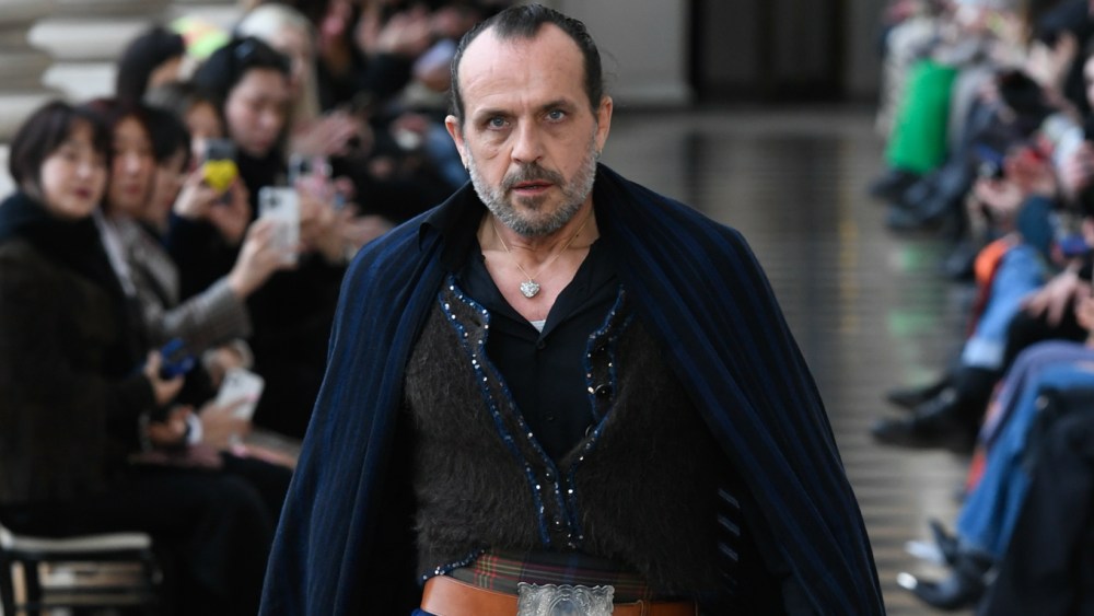 vivienne-westwood-to-return-to-milan-with-fluid,-dandy-summer collection