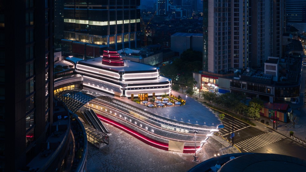 exclusive:-louis-vuitton’s-latest-store-is-a-futuristic-boat-docked-in-downtown shanghai