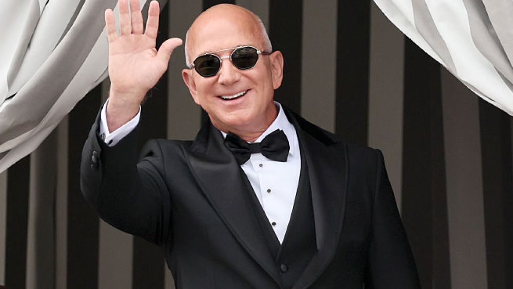 lauren-sanchez’s-and-jeff-bezos’-wedding-is-prime-for fashion