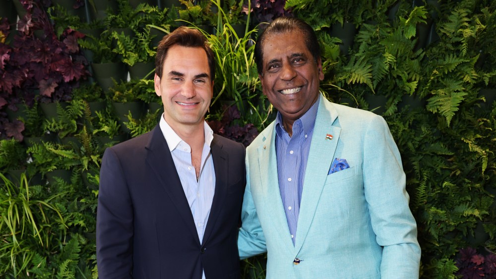roger-federer-shares-his-wimbledon-prediction-at-rolex-bond-street flagship