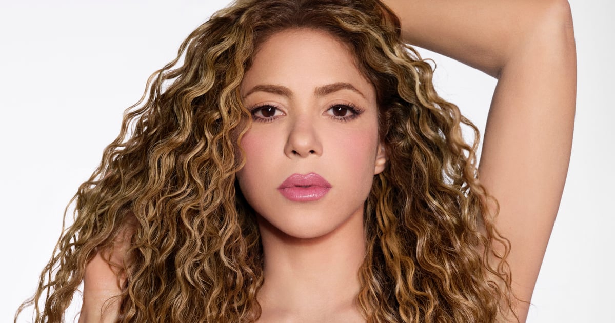shakira’s-new-curly-hair-line-is-redefining-what-it-means-to-have-“pelo-bueno”