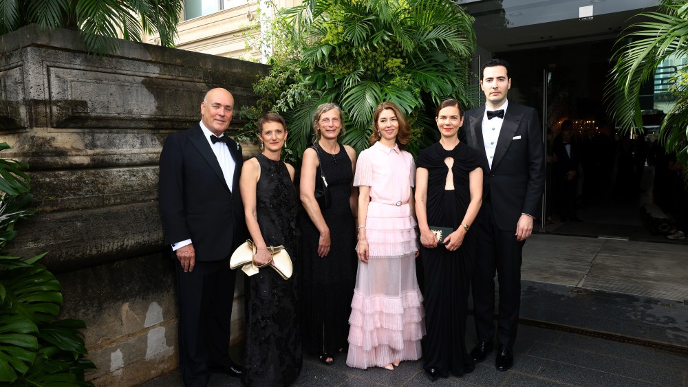 sofia-coppola-was-thinking-pink-for-les-arts-decoratifs ball