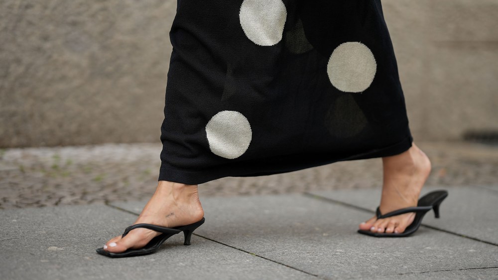 the-affordable-flip-flop-sandals-fashion-insiders-are-stocking-up-on-this-amazon-prime day