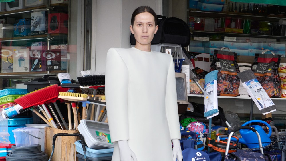 balenciaga-fall-2025-couture:-a-swan-song-that-really sang