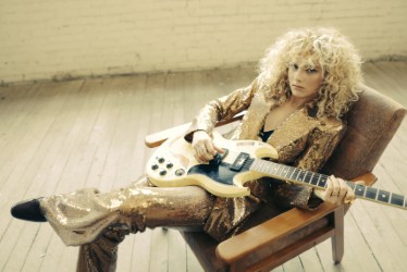img-models-signs-18-year-old-guitarist-grace-bowers-for-fashion-and-beauty opportunities