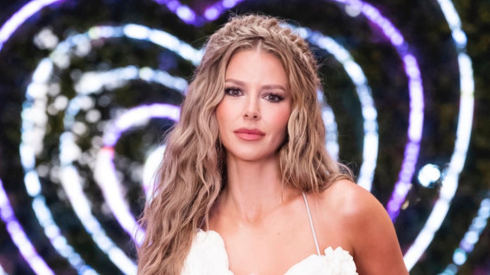 ariana-madix’s-ocean-inspired-hair-makes-waves-on-‘love-island-usa’-season-seven finale