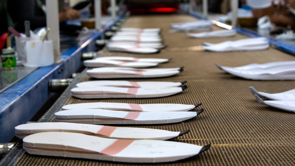 shoe-firms-producing-in-mexico-get-90-day-tariff extension
