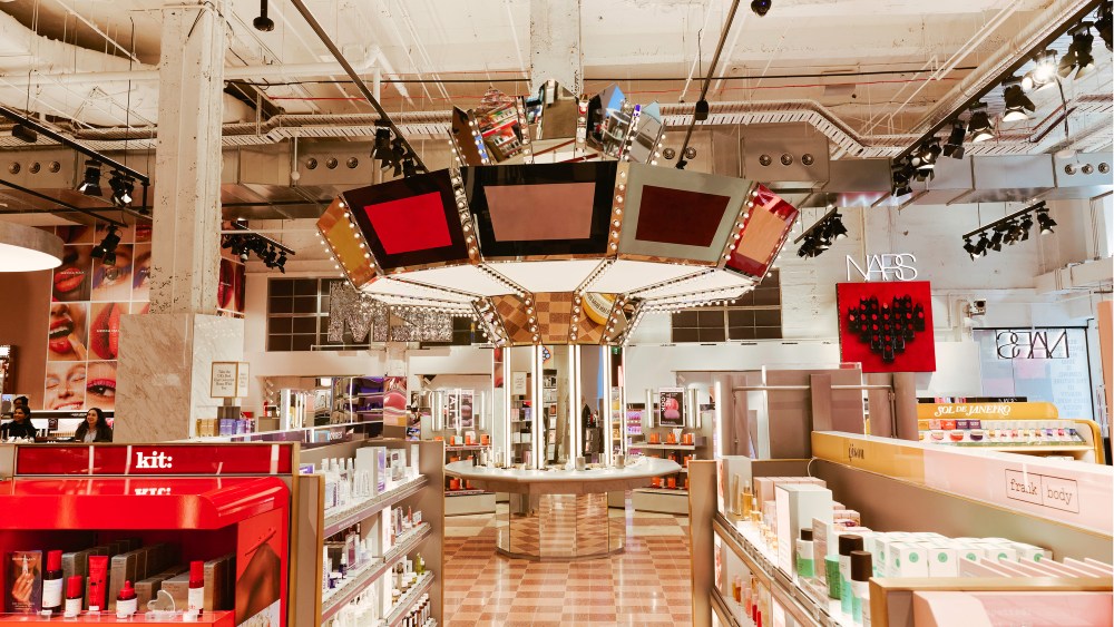 mecca-unveils-the-world’s-biggest-freestanding-beauty store