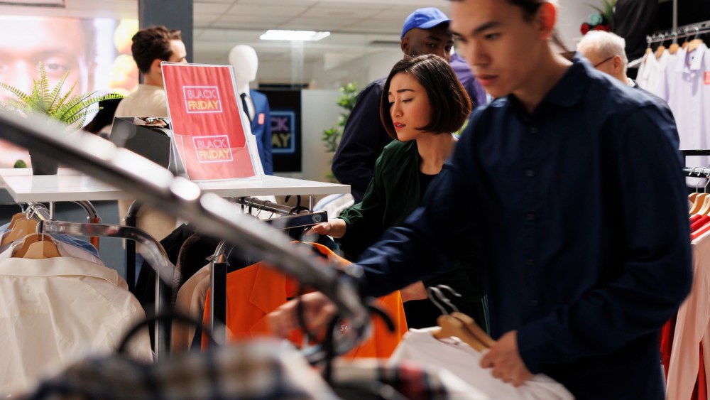 report:-shoppers-spending-$47-more-per-month-under-trump’s tariff regime
