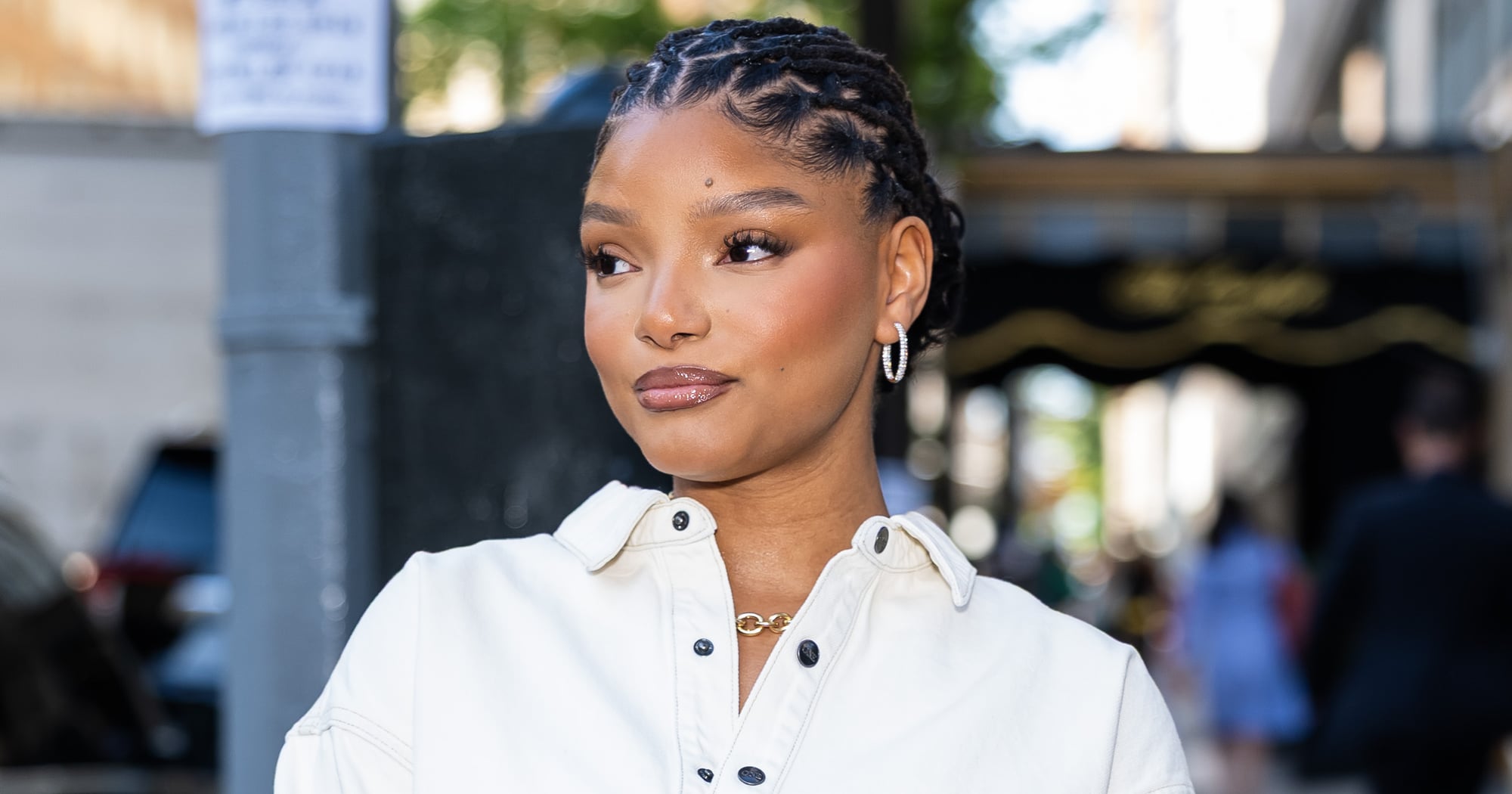 halle-bailey-has-a-mantra-for-postpartum-depression:-“you-are-meant-to-be-here”