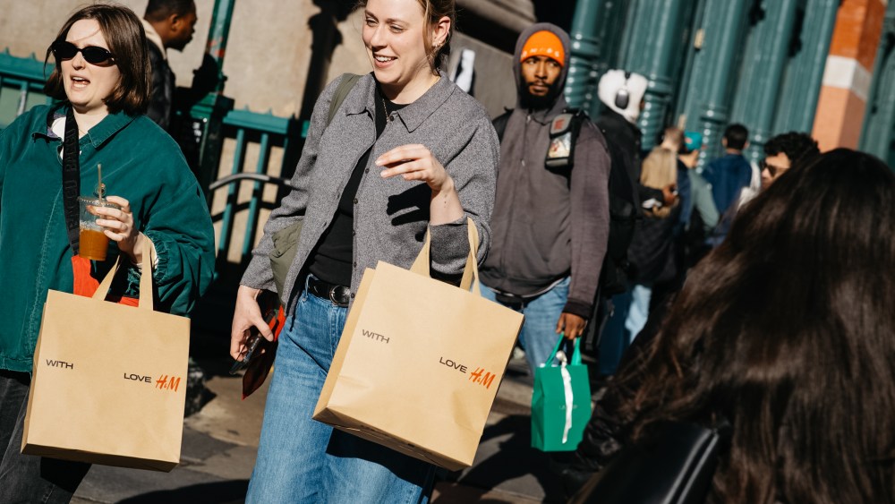 what-to-watch:-industry-sanguine-on-holiday sales