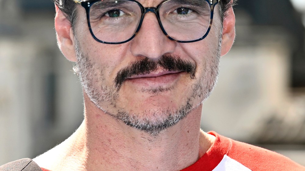 take-a-cue-from-pedro-pascal-for-what’s-cool-in-optical frames