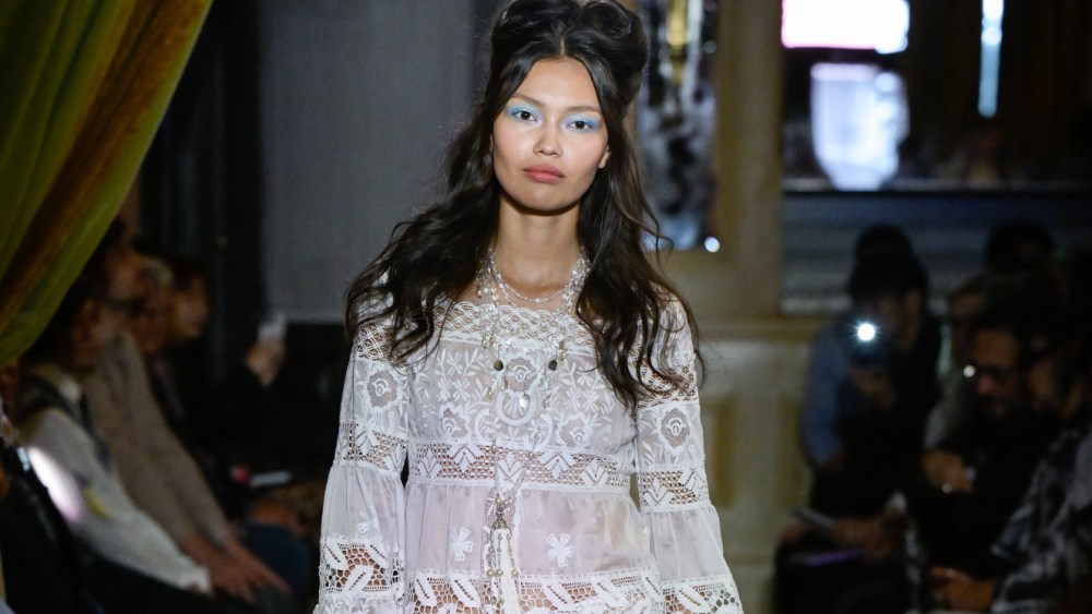 anna-sui-spring-2026:-bohemian bodior
