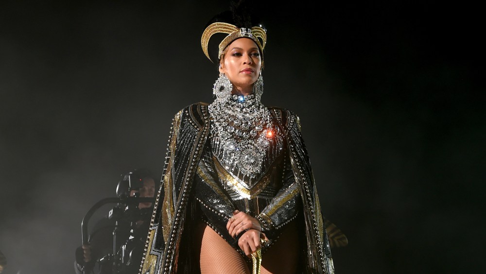 balmain’s-celebrity-history,-from-josephine-baker-to beyonce