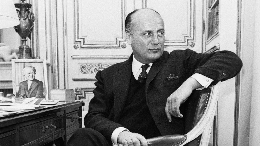 how-pierre-balmain-became-a-global-ambassador-for-‘jolie-madame’ style
