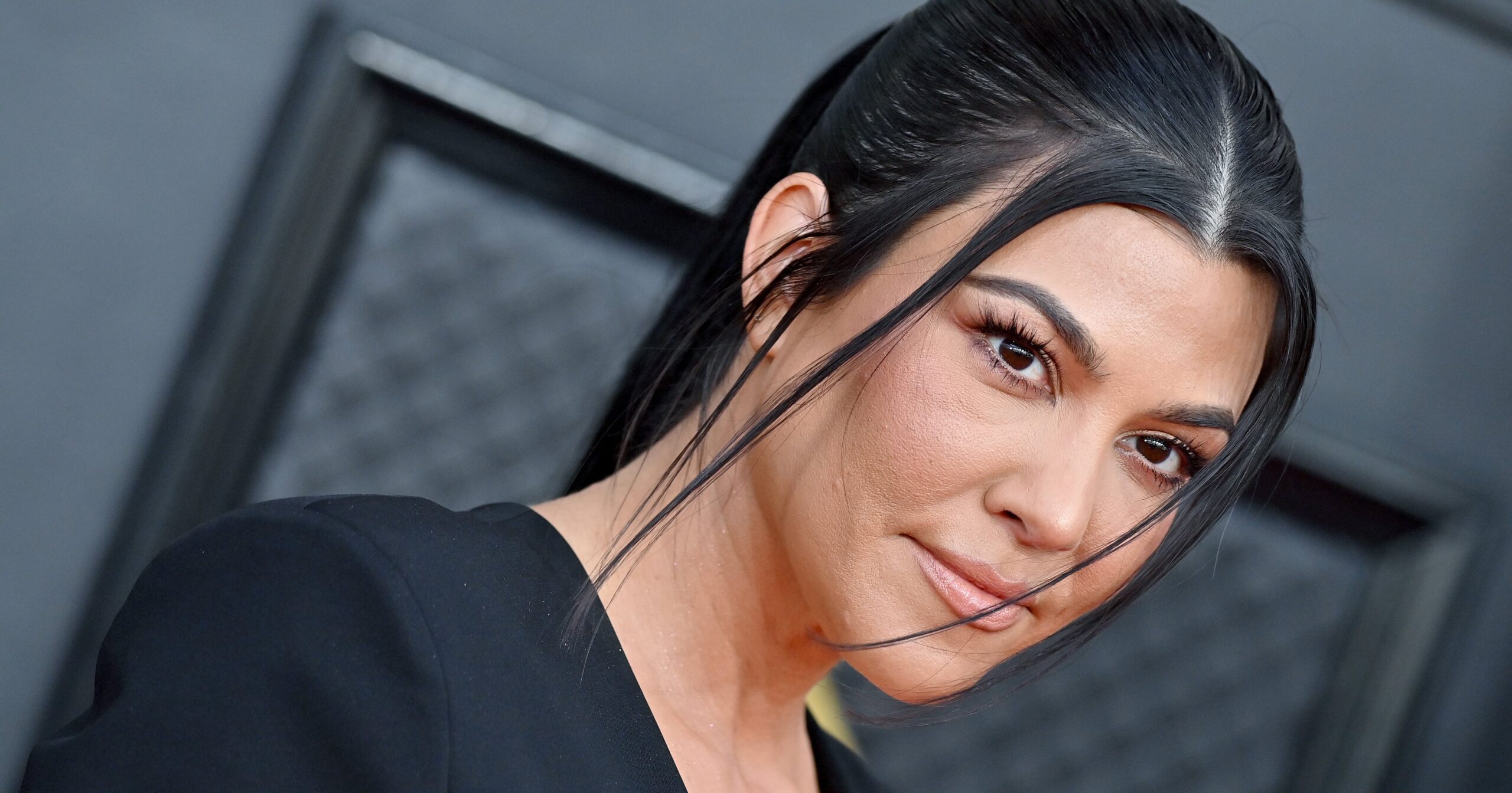 kourtney-kardashian’s-“birkin-bangs”-are-the-ultimate-fall-cut