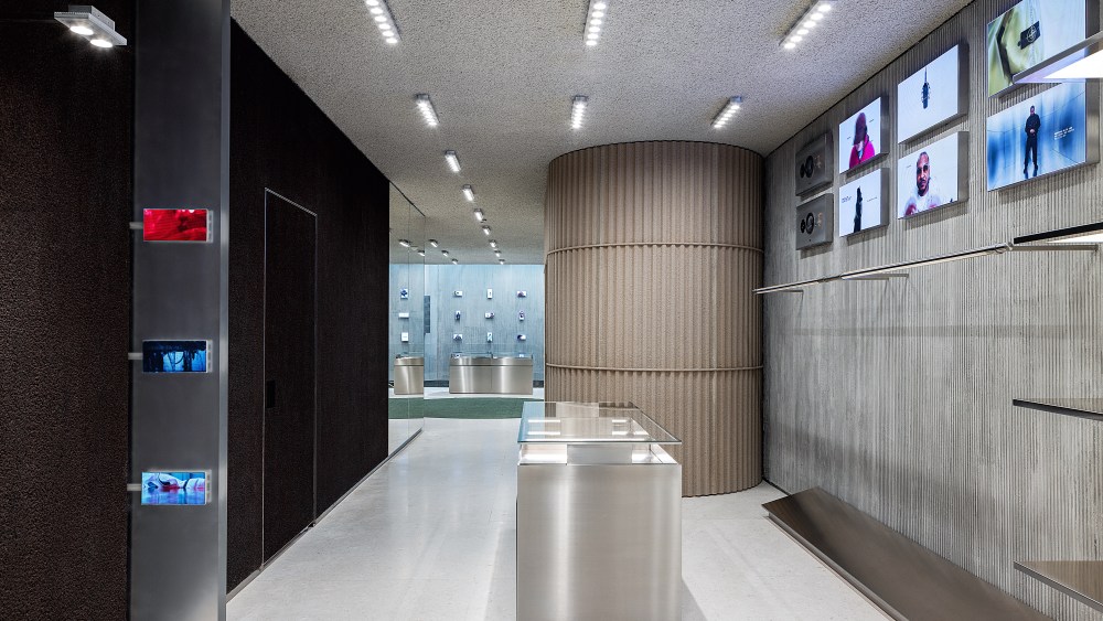 stone-island-unveils-new-york-flagship,-highlights-innovative-materials-and-community engagement