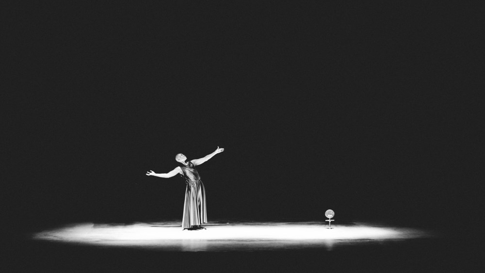 germaine-acogny-brings-josephine-baker-to-life-in-solo-at-theatre-des champs-elysees