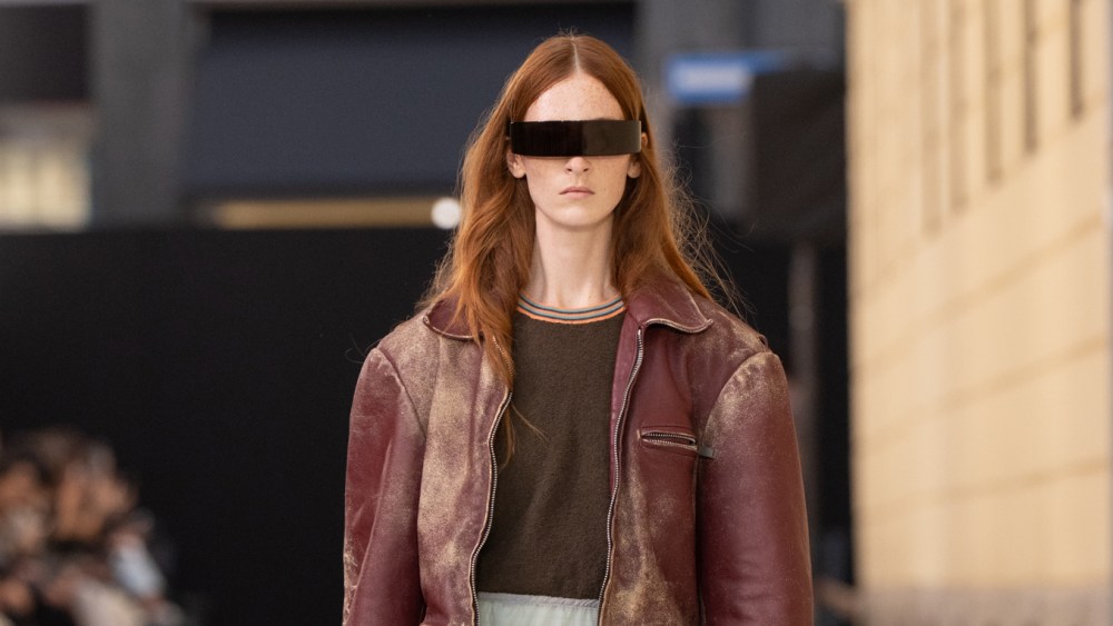 mm6-maison-margiela:-taking-it-to-the streets