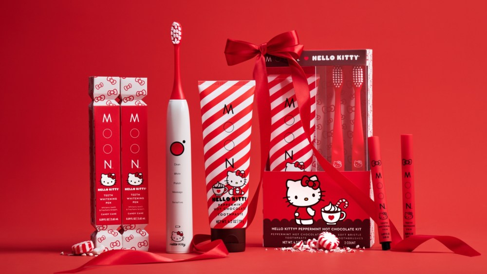 moon-oral-beauty-renews-collaboration-with-hello-kitty-with-new-peppermint-hot-chocolate set