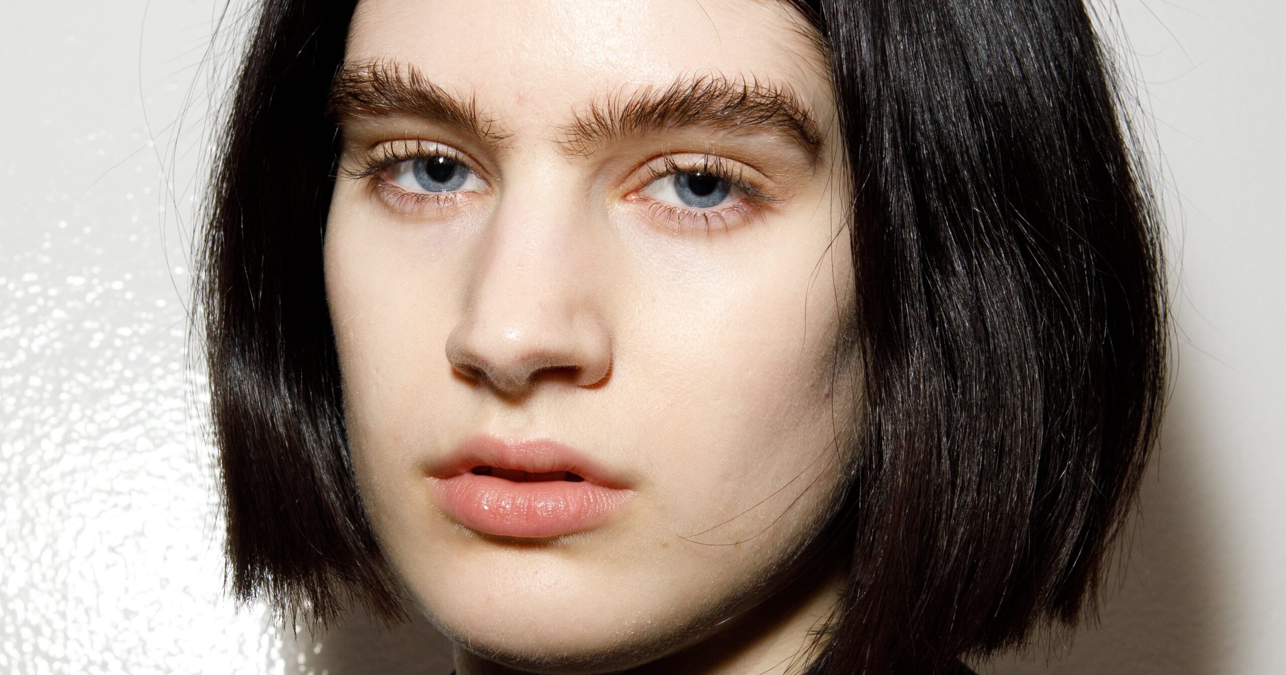 “octopus-eyebrows”-are-the-wild-trend-you-need-to-see-to-believe