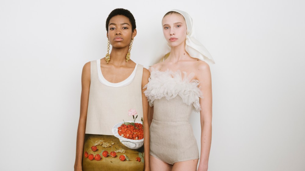 giambattista-valli-spring-2026:-girl-with-a-pearl earring