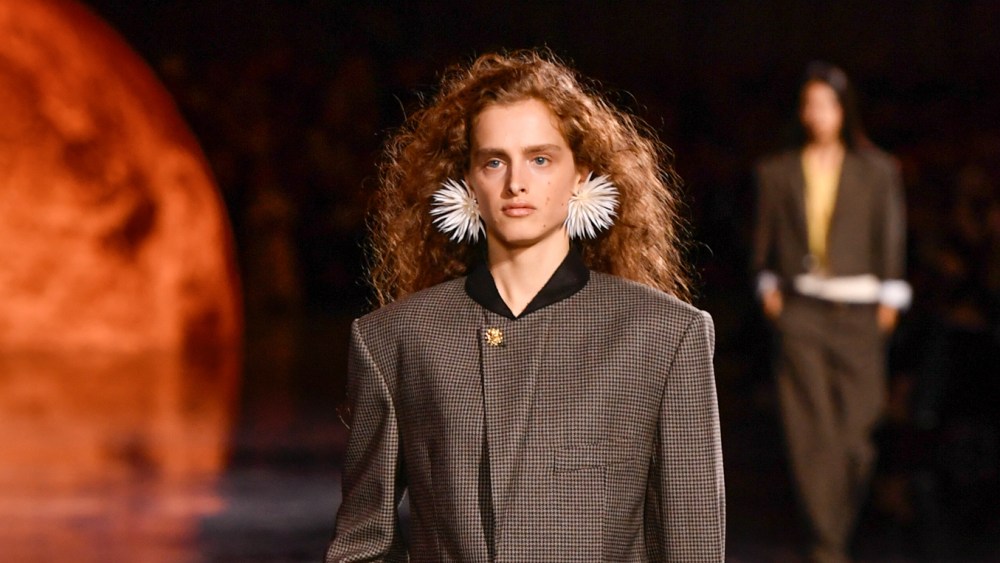 chanel-spring-2026:-reaching-for-the stars