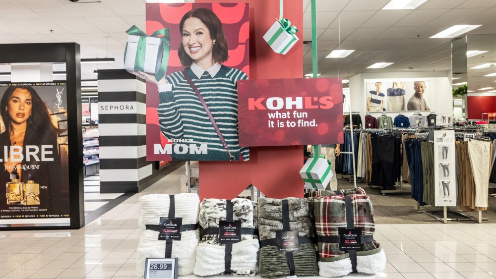 kohl’s,-at-a-crossroads,-refines-its-christmas presentation
