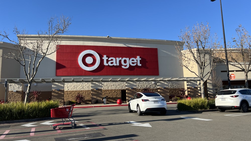 target-to-slash-1,800-corporate jobs