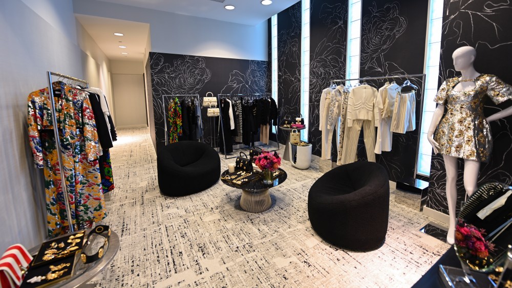 saks-global-sets-new-incentives-for-top sellers