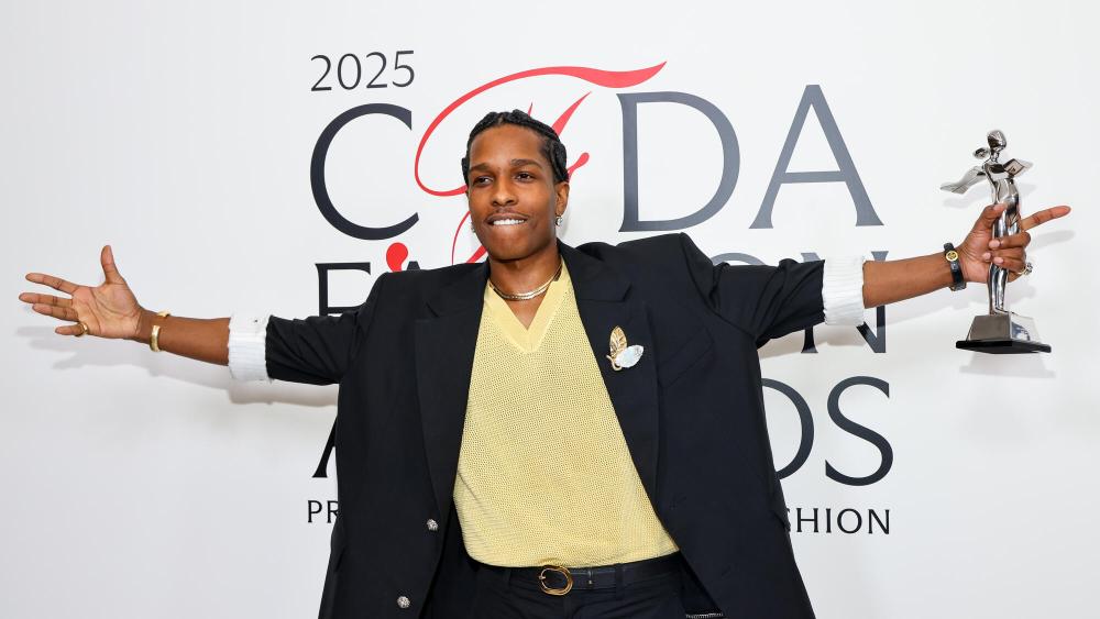 cfda-fashion-awards-celebrate-industry-icons,-emerging-talent-and-visionary designers