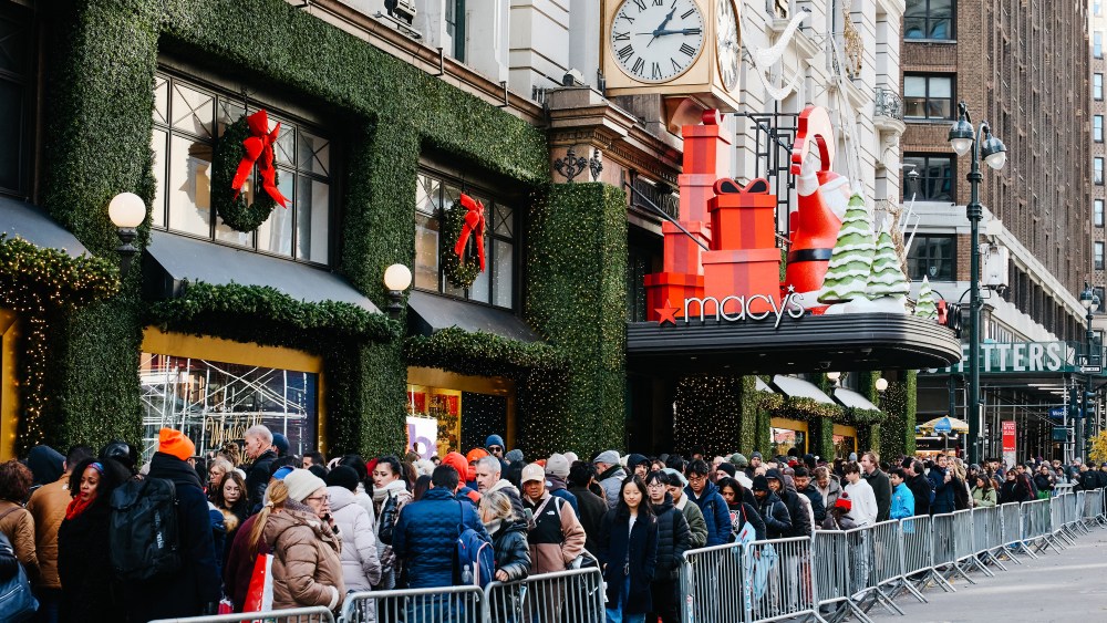 black-friday-weekend-wrap:-retailers-give-a thumbs-up