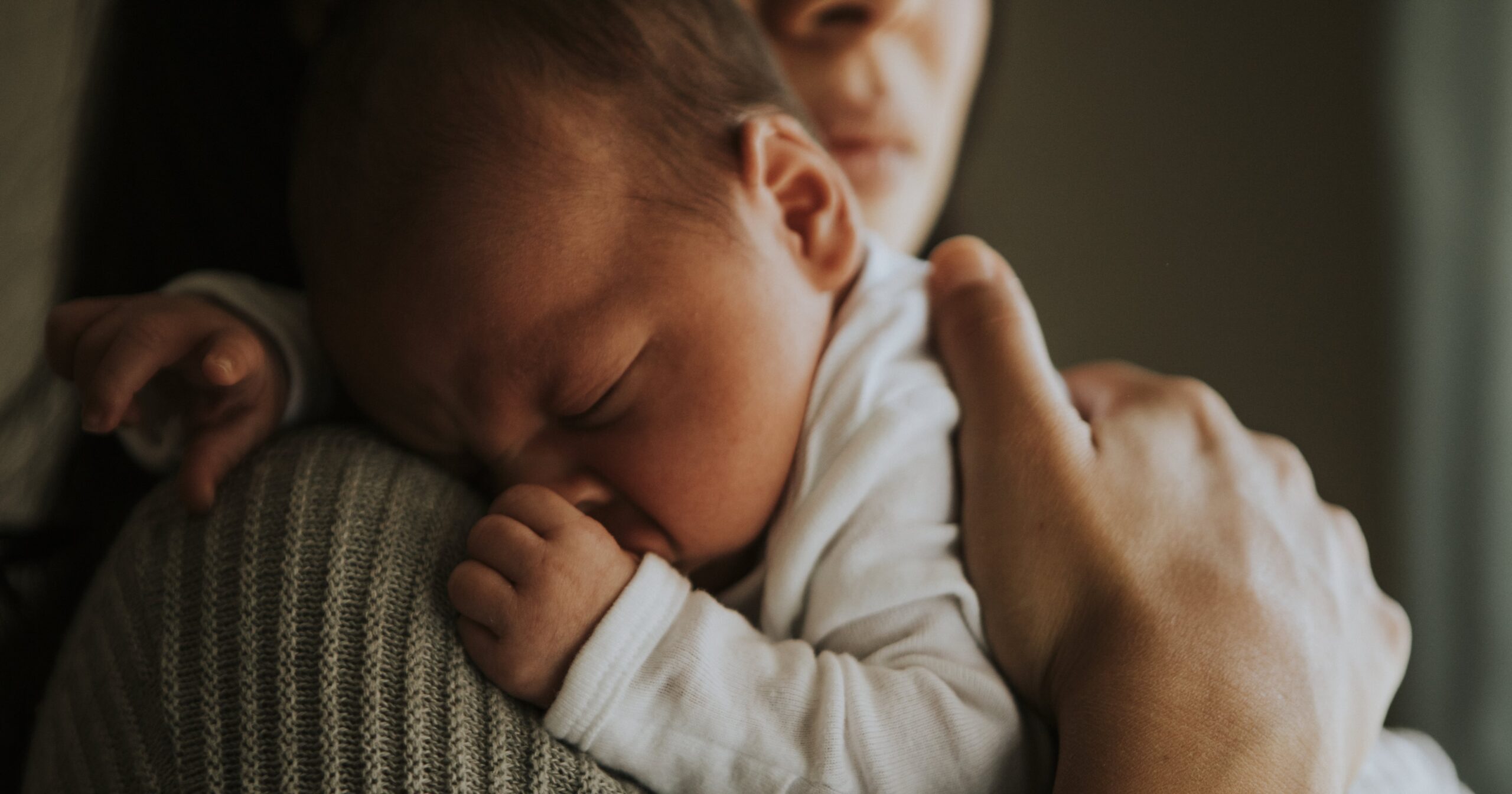 how-to-survive-the-“sundown-scaries”-as-a-new-parent