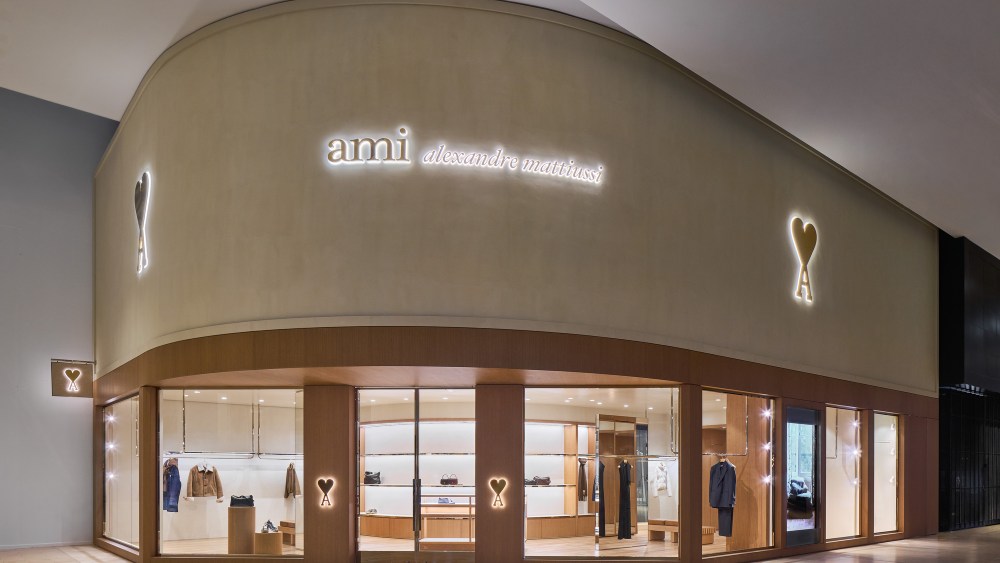 exclusive:-ami-paris-steps-up-north-america-ambitions-with-toronto store