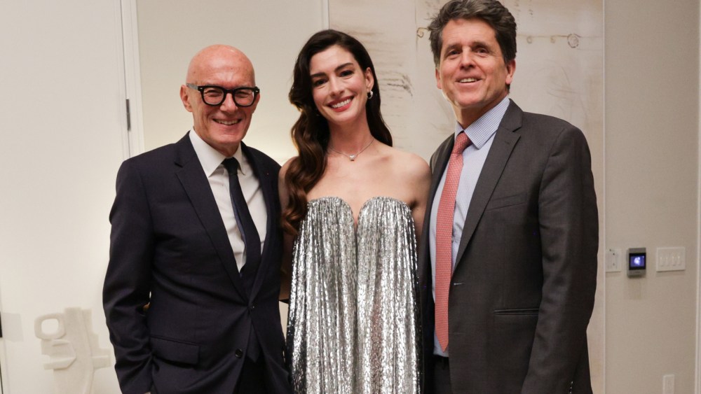 anne-hathaway-helps-bulgari-and-save-the-children-mark partnership