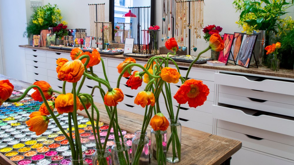 exclusive:-roxanne-assoulin-opens-first-pop-up-on-upper-east side