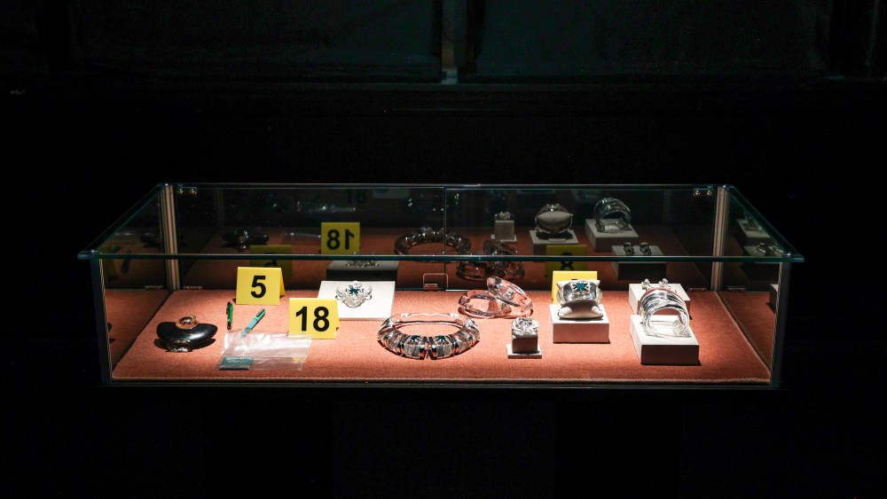 alexis-bittar-brings-a-message-to-new-york-fashion week