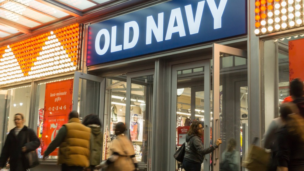 old-navy-said-to-be-developing-new-athleisure format